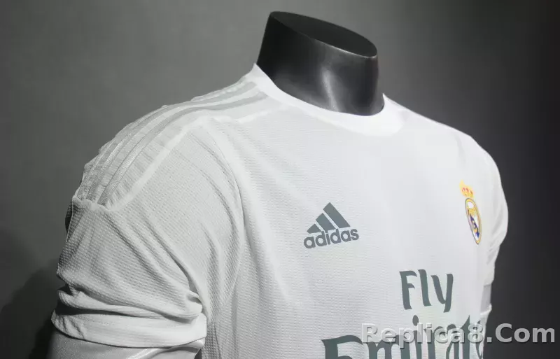 2015-16 Real Madrid Home Retro Jersey Player Version Long Sleeve - detail