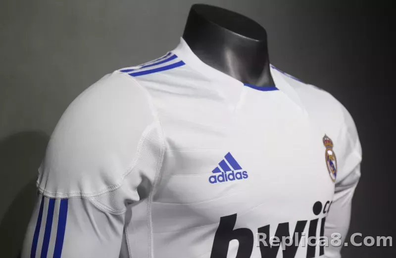 2010/11 Real Madrid Home Retro Jersey Player Version Long Sleeve - detail