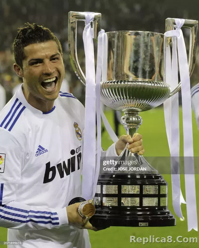 2010/11 Real Madrid Home Retro Jersey Player Version - detail
