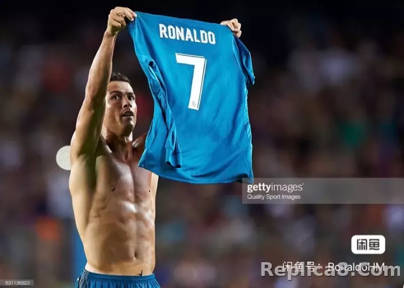 17-18 Real Madrid Second Away Retro Jersey Player Version Long Sleeve - detail