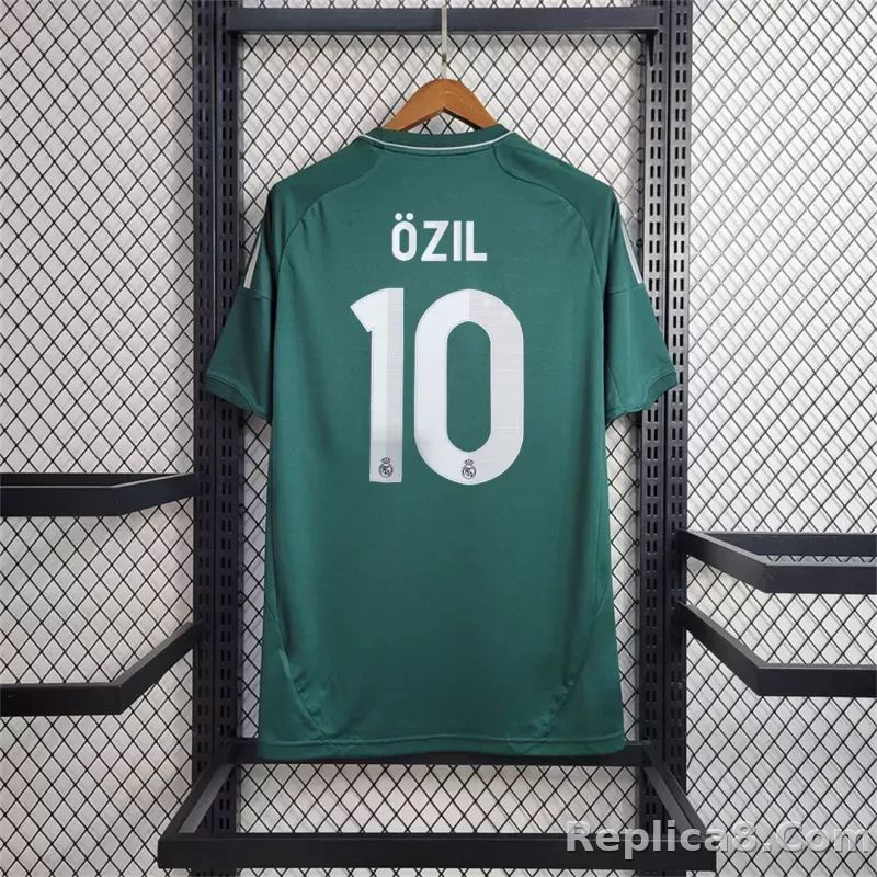 2012-13 Real Madrid Third Away Retro Jersey - detail
