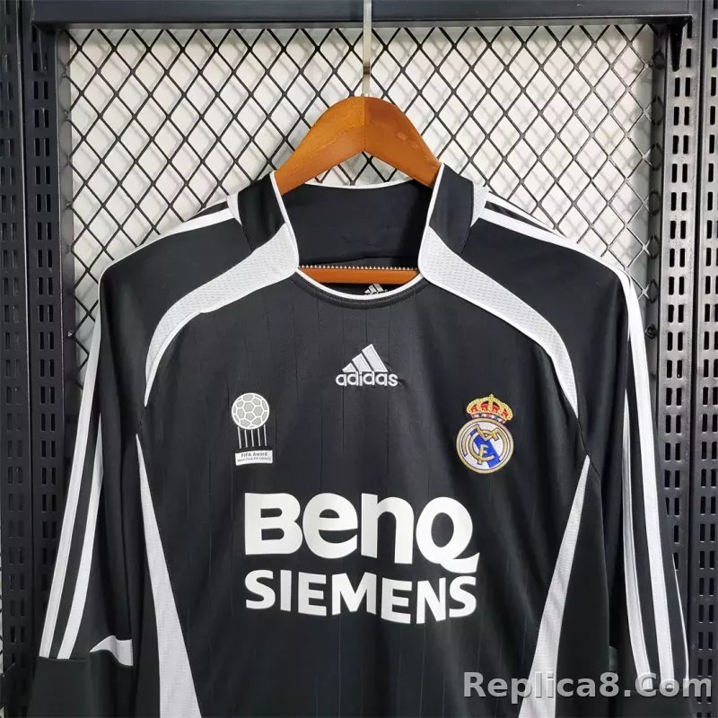 2006/07 Real Madrid Away Retro Jersey Long Sleeve - detail