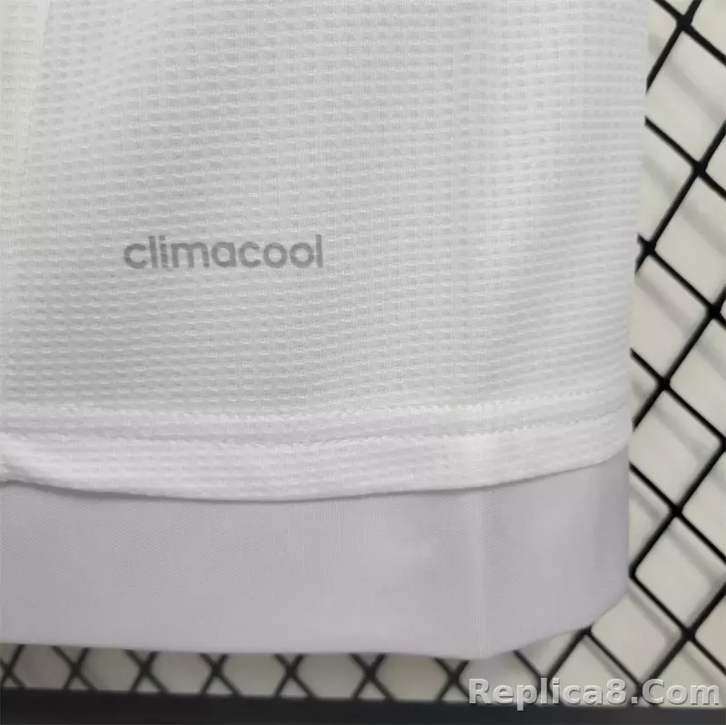 2015-16 Real Madrid Home Retro Jersey - detail