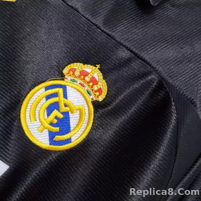 1998-99 Real Madrid Away Retro Jersey - detail