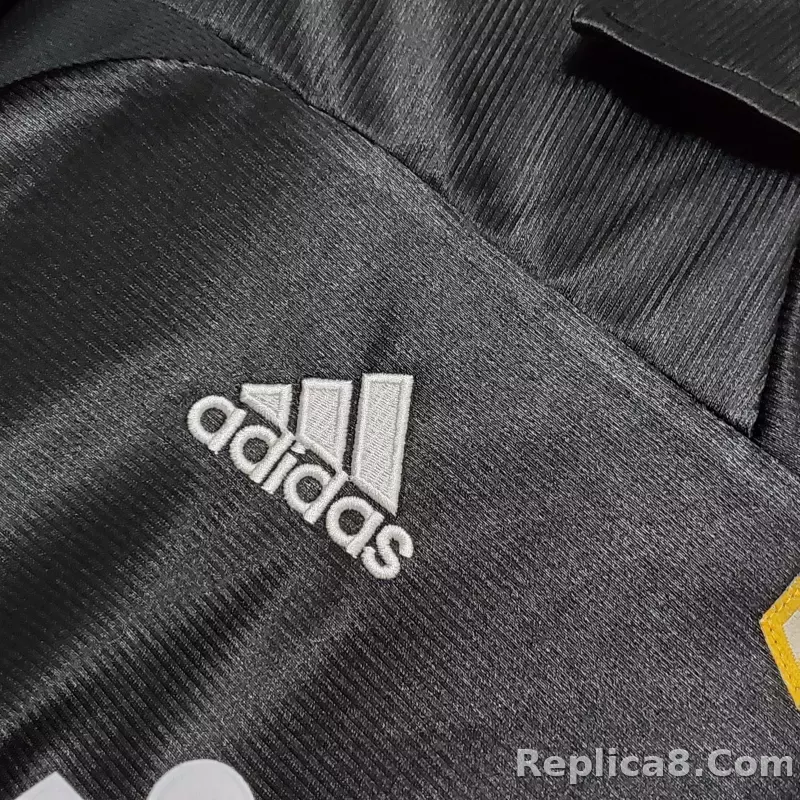 1998-99 Real Madrid Away Retro Jersey - detail