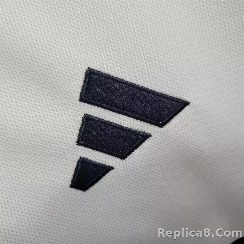 23-24 Real Madrid VINI JR. #7 Home Fan Version - detail