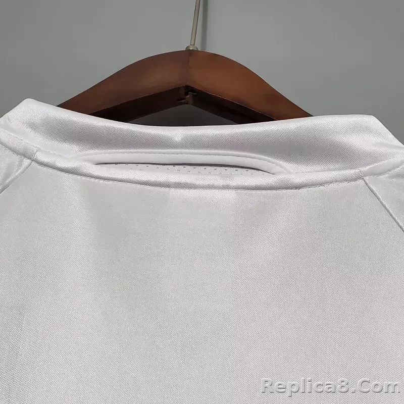 2004/05 Real Madrid Home Retro Jersey - detail