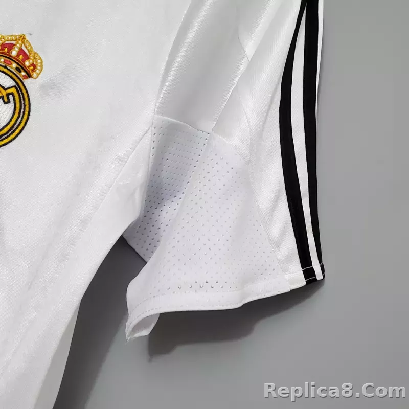 2004/05 Real Madrid Home Retro Jersey - detail