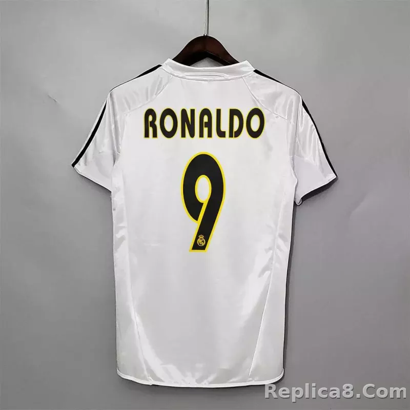 2004/05 Real Madrid Home Retro Jersey - detail