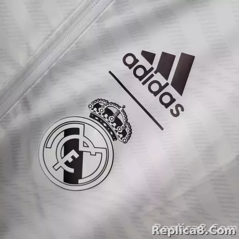 2023/2024 Real Madrid Reversible Windbreaker White - detail