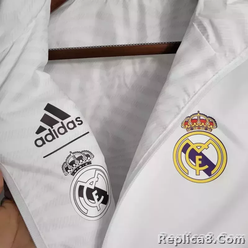2023/2024 Real Madrid Reversible Windbreaker White - detail