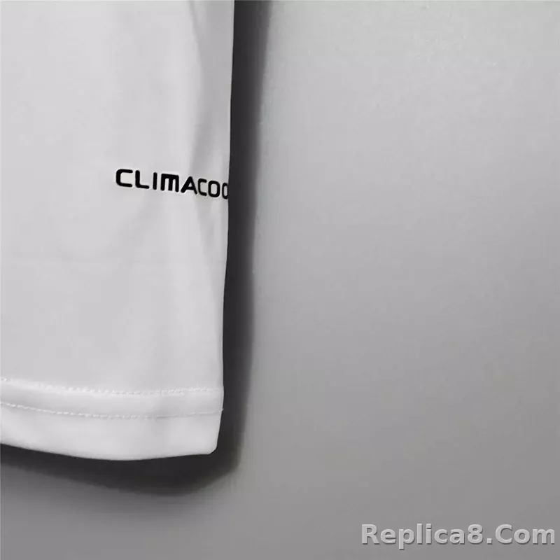 2009/10 Real Madrid Home Retro Jersey - detail