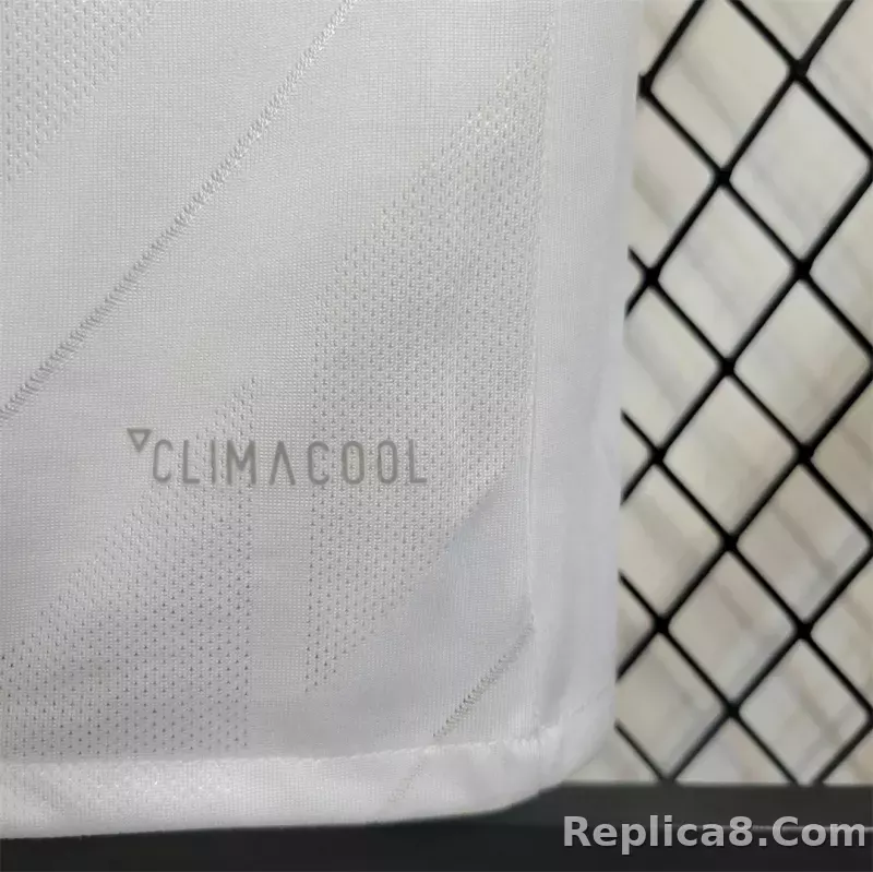 17-18 Real Madrid Home Retro Jersey - detail