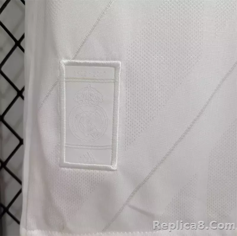 17-18 Real Madrid Home Retro Jersey - detail