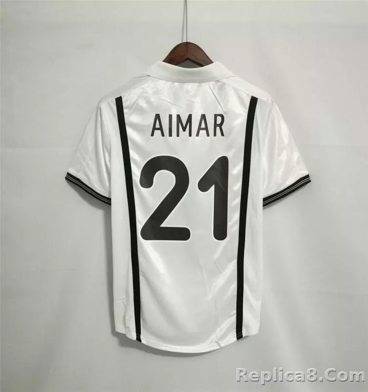 00-01 Valencia  Home Retro Football Jersey - detail