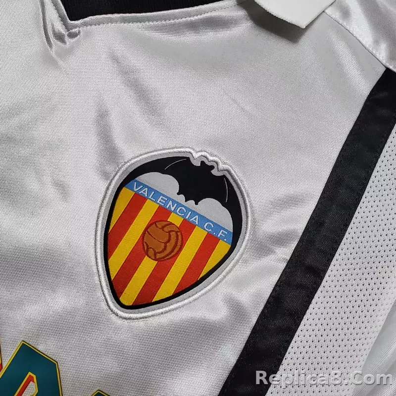 00-01 Valencia Home Retro Football Jersey - detail