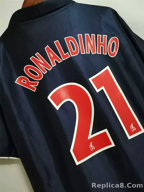01-02 Paris Saint-Germain Home Retro Jersey - detail