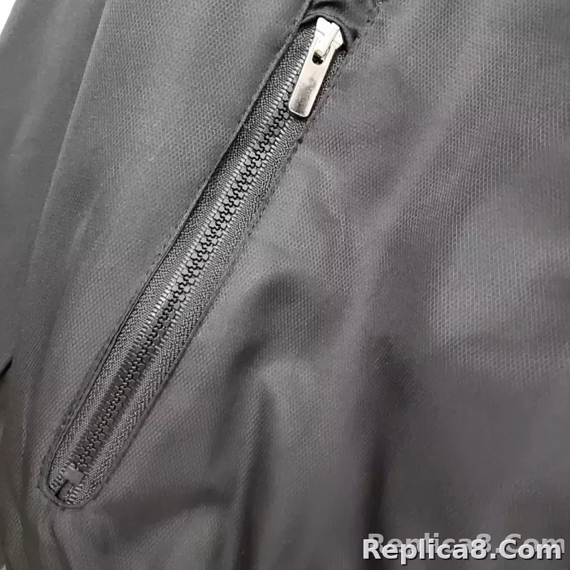Psg Paris Saint-Germain Windbreaker Classic Style Black-White - detail