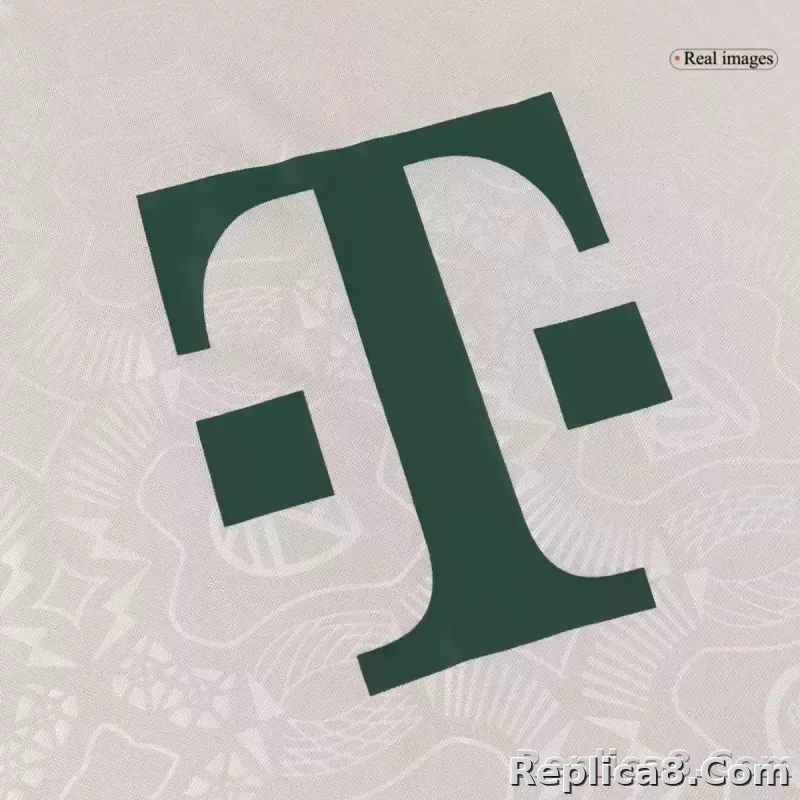 25-26 Bayern Munich Wiesn Oktoberfest Kit Jersey+Shorts - detail