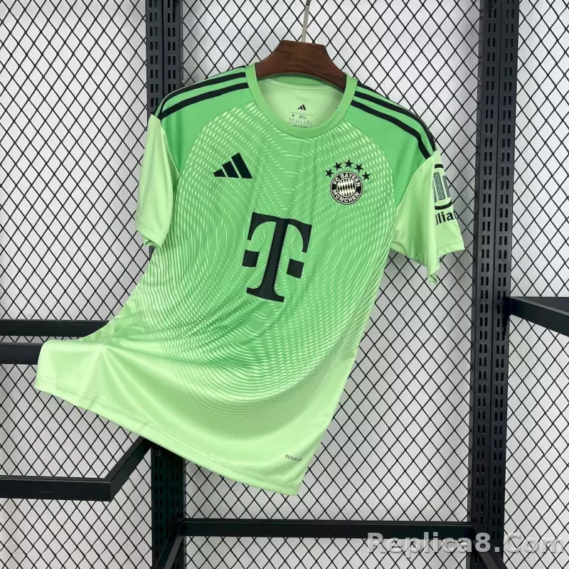 25-26 Bayern Munich Goalkeeper Soccer Jersey