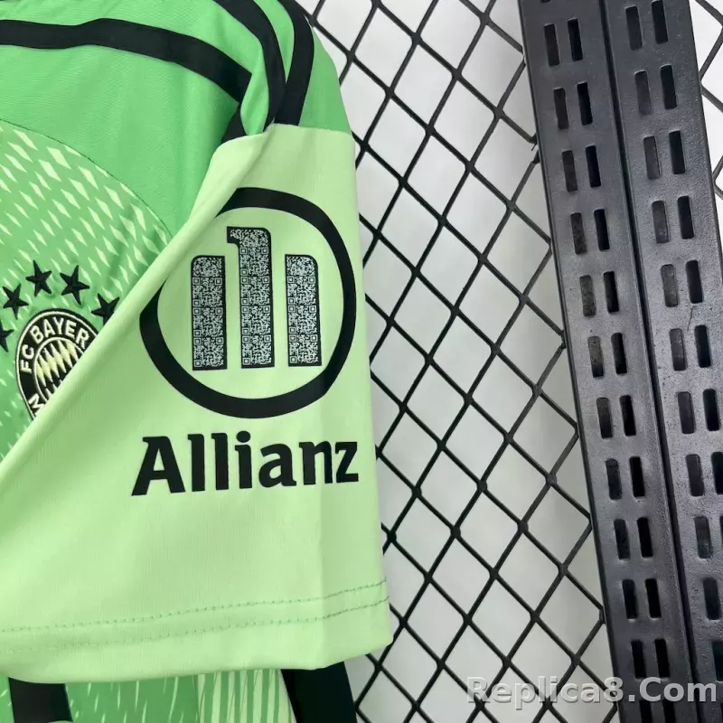25-26 Bayern Munich Goalkeeper Soccer Jersey - detail