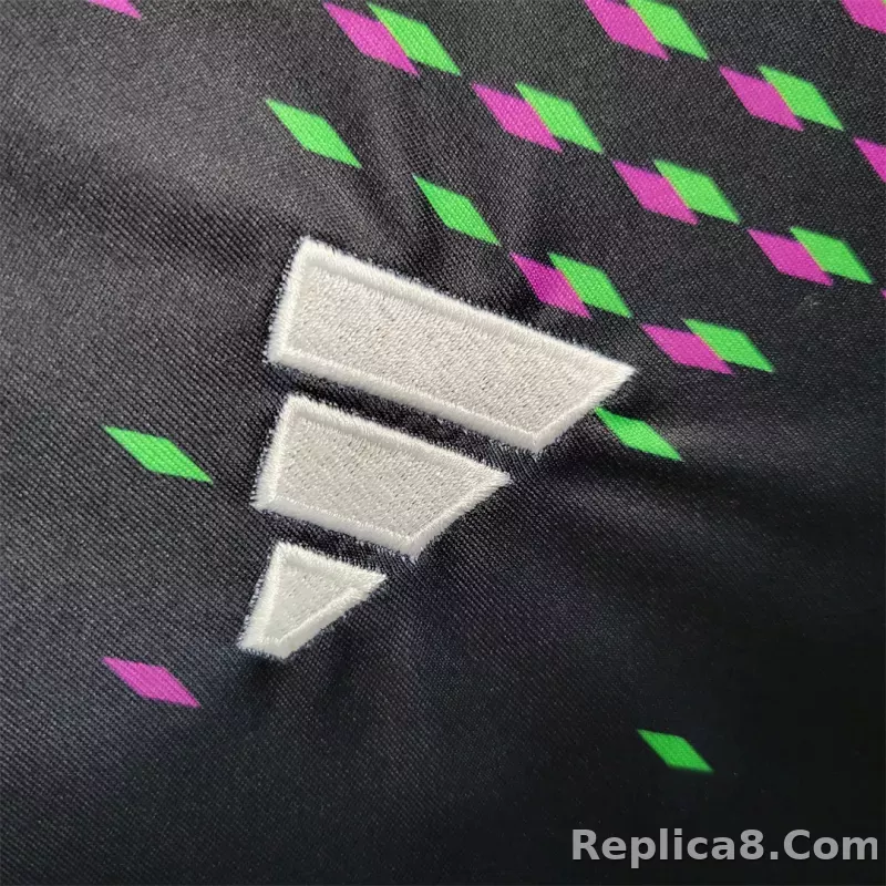 23-24 Bayern Munich Away Fan Version - detail