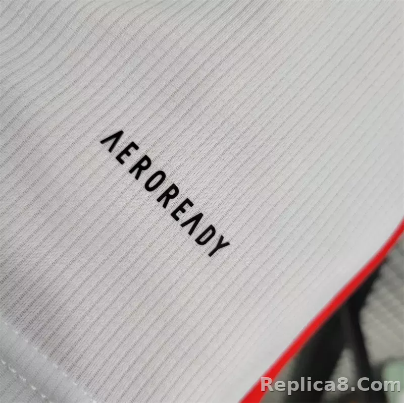 23-24 Bayern Munich Home Fan Version - detail