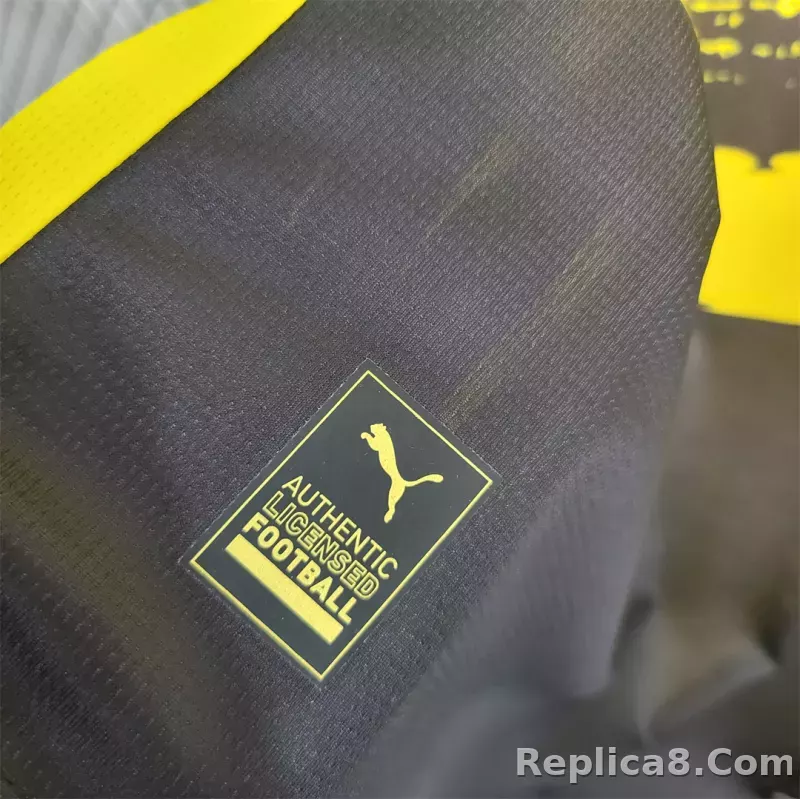 23-24 Borussia Dortmund Home Fan Version - detail