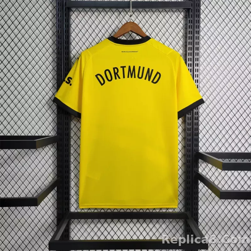 23-24 Borussia Dortmund Home Fan Version - detail