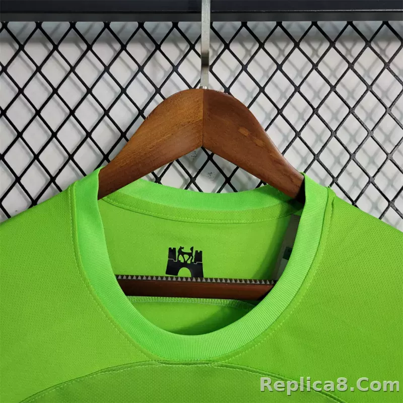 23-24 Wolfsburg Home Fan Version - detail
