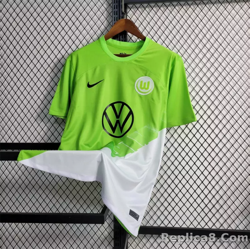 23-24 Wolfsburg Home Fan Version - detail