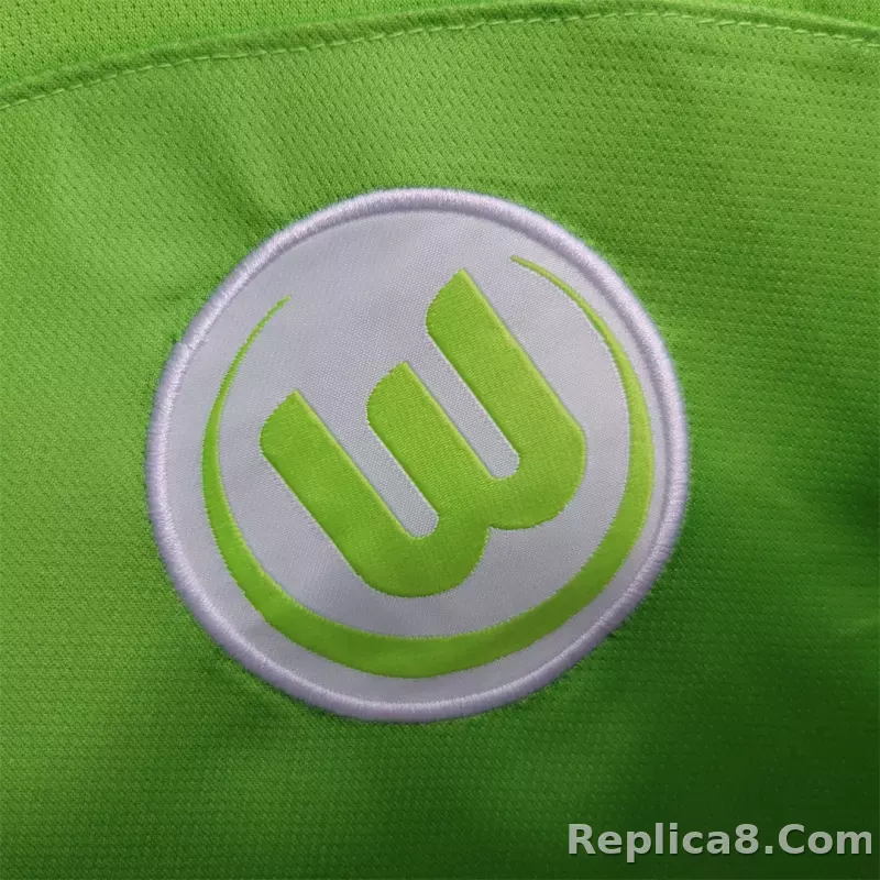 23-24 Wolfsburg Home Fan Version - detail