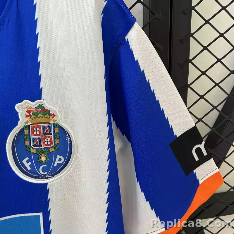 2010/11 Porto Home Soccer Jersey - detail