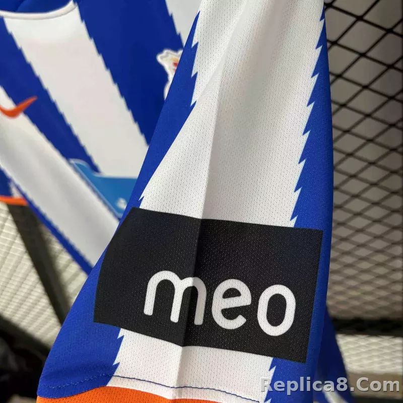 2010/11 Porto Home Soccer Jersey - detail
