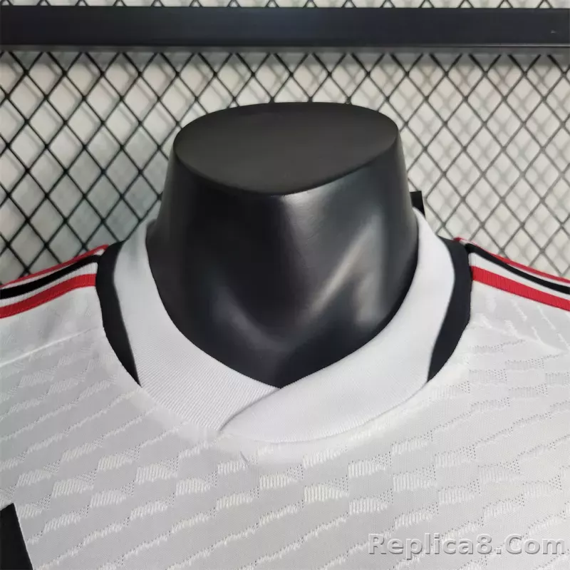 23-24 Sao Paulo FC Home Soccer Jersey Player Edition - detail