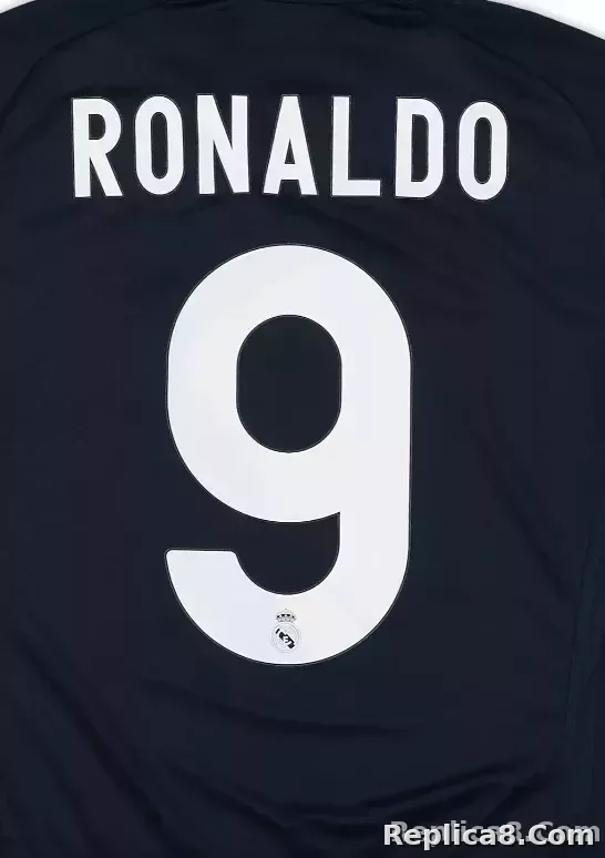 Real Madrid 2009/10 Away Ronaldo Name Set