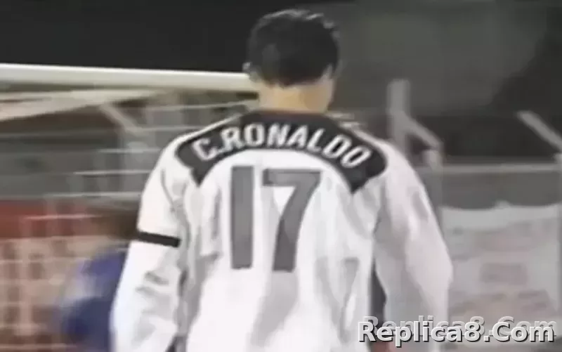 Portugal C. RONALDO #17 Away 2004 Name Print And Number heat transfer - detail