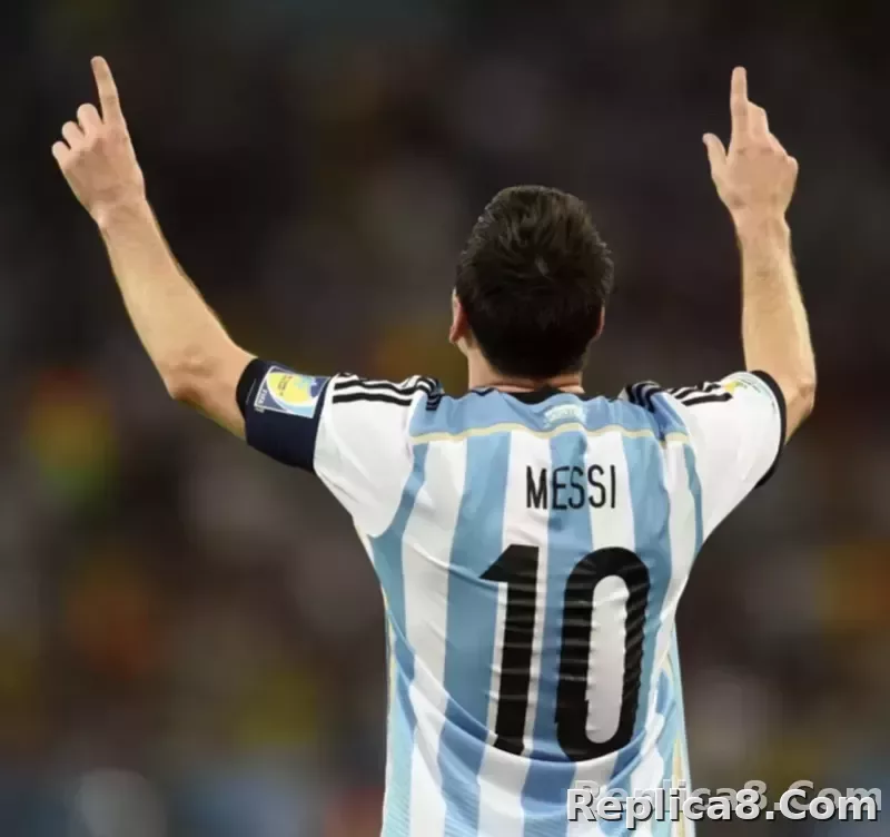 2012-13 Argentina Home Name Number Set #10 - detail