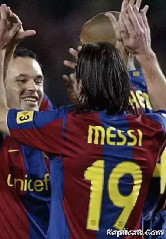 Barcelona MESSI #19 name print and number 2007/08 home / Away - detail