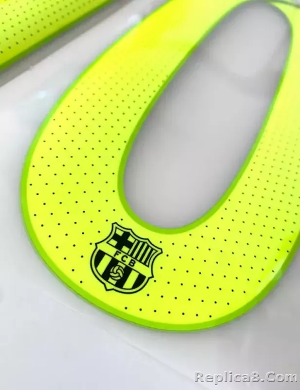 2016-17 Barcelona Third Name Set #10 MESSI - detail