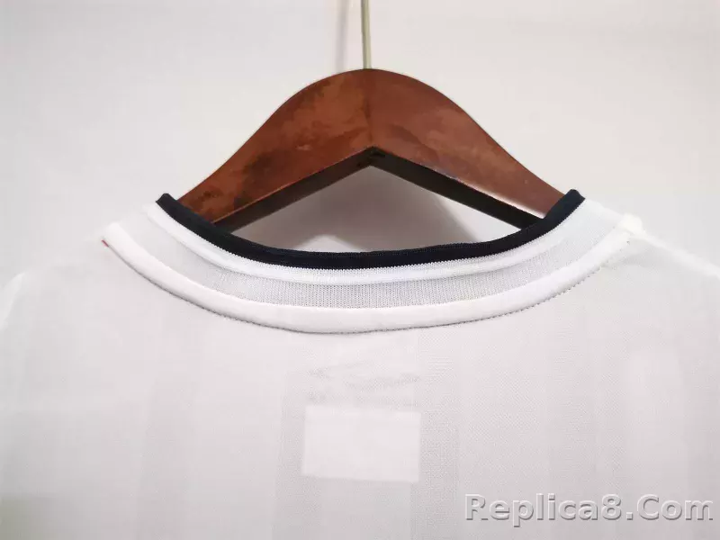 2002 England World Cup Home Retro Jersey - detail