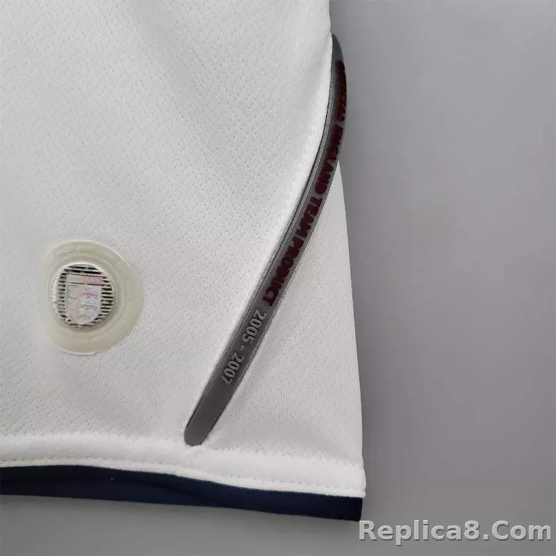 2006 England World Cup Home Retro Jersey - detail