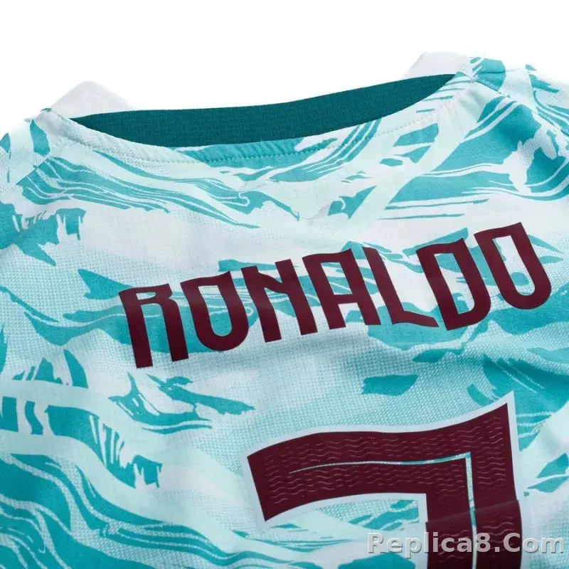 Portugal Away Shirt World Cup 2026 Authentic RONALDO 7 - detail