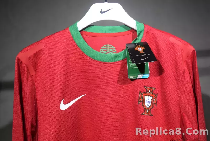 2012 Portugal  Euro Cup Home Retro Jersey Player Edtion Long Sleeve - detail