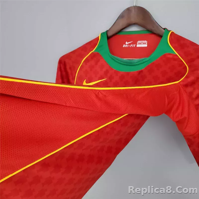 2004 Portugal  Euro Cup Home Retro Jersey - detail