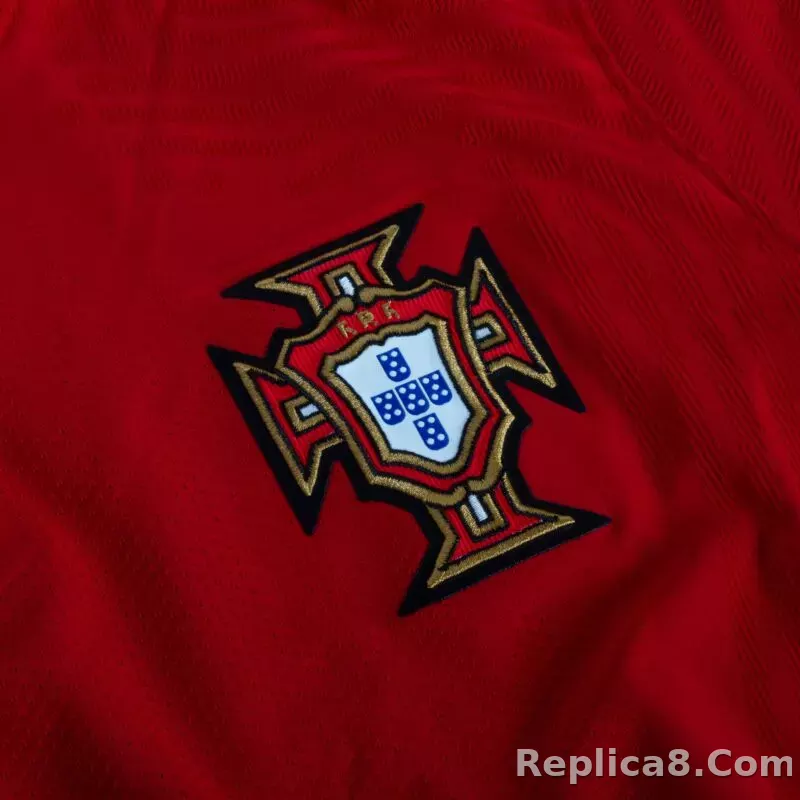 2020/21 Portugal Home Soccer Jersey - detail