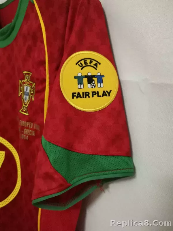 2004 Portugal C.Ronaldo #17 Euro Cup Home Retro Jersey - detail