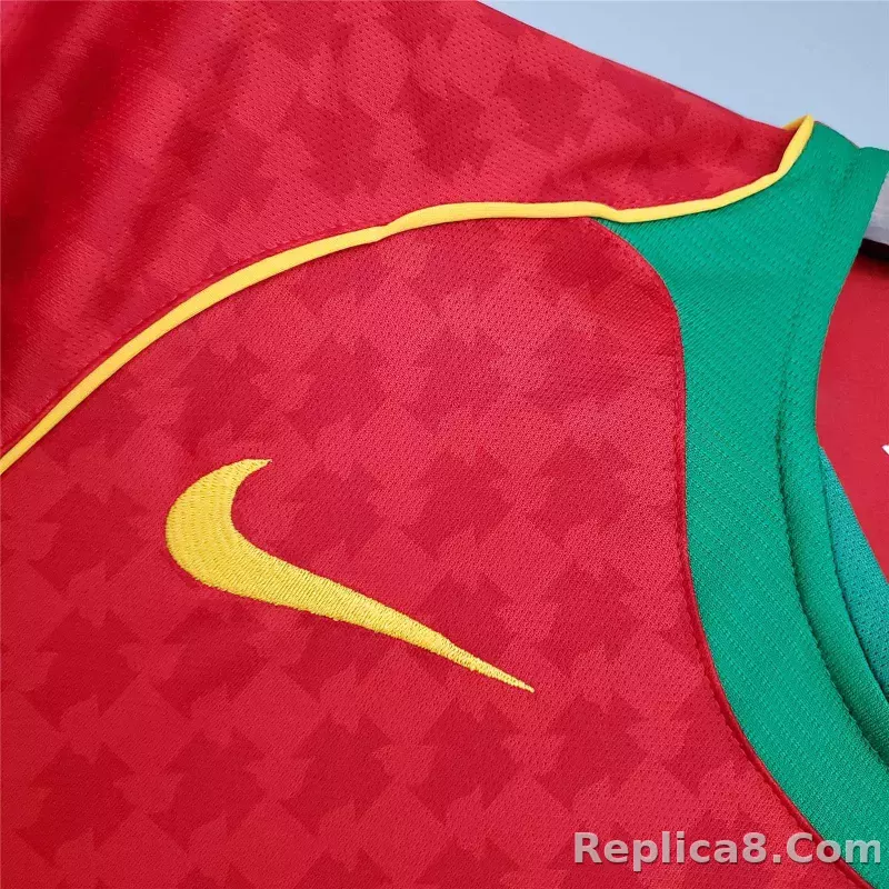 2004 Portugal C.Ronaldo #17 Euro Cup Home Retro Jersey - detail