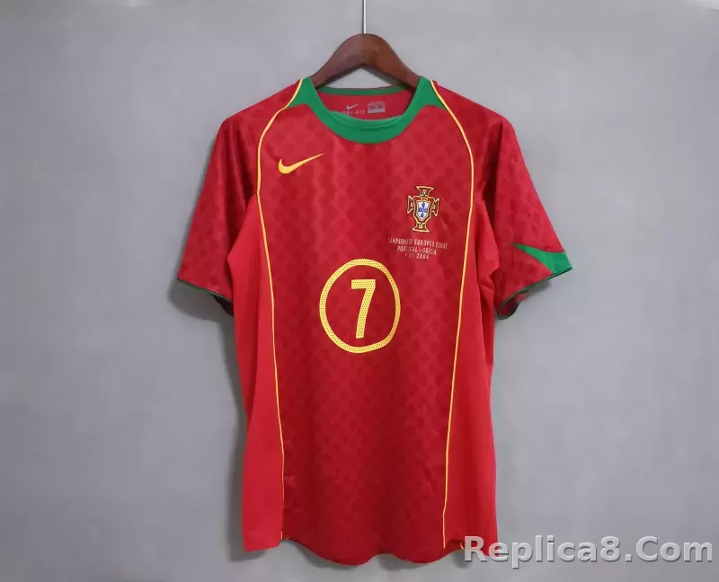 2004 Portugal C.Ronaldo #17 Euro Cup Home Retro Jersey - detail