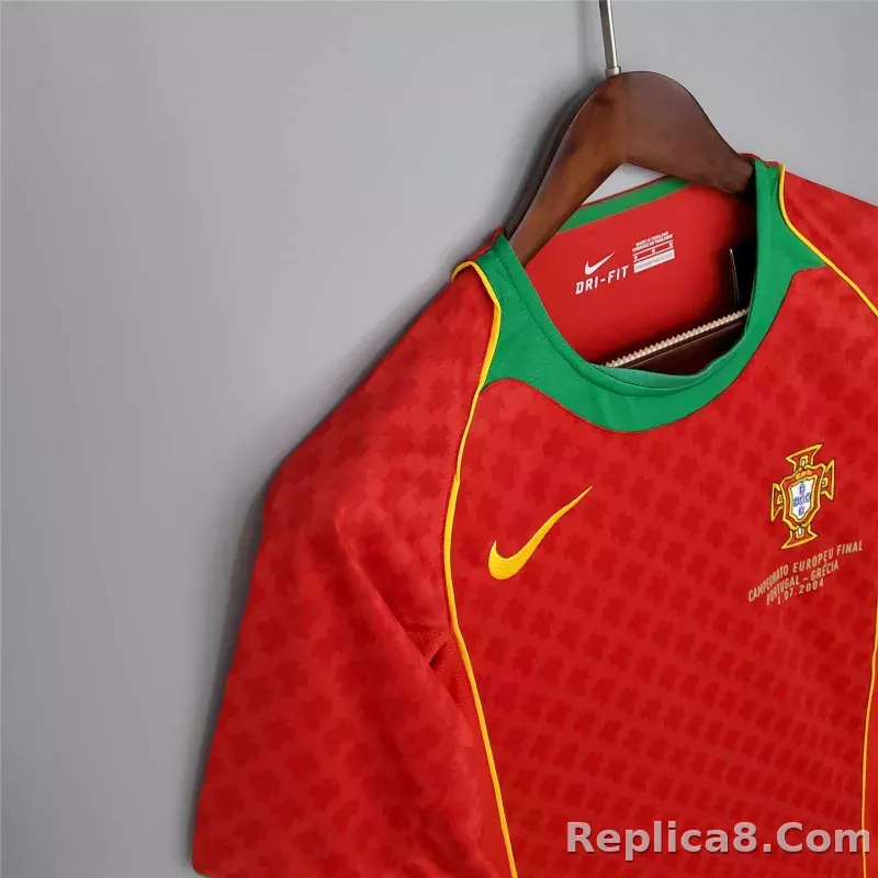 2004 Portugal C.Ronaldo #17 Euro Cup Home Retro Jersey - detail